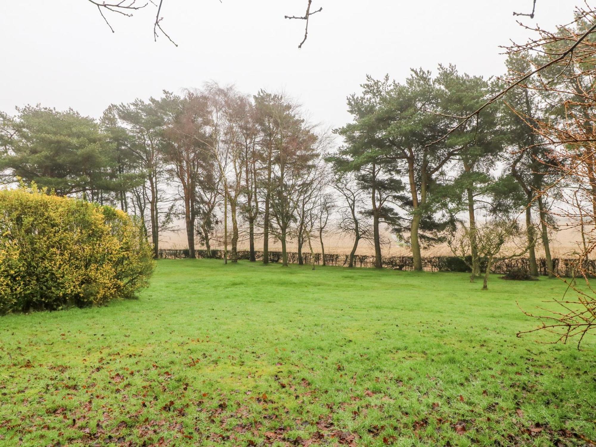 Fields Farm Villa Draycott in the Moors ภายนอก รูปภาพ