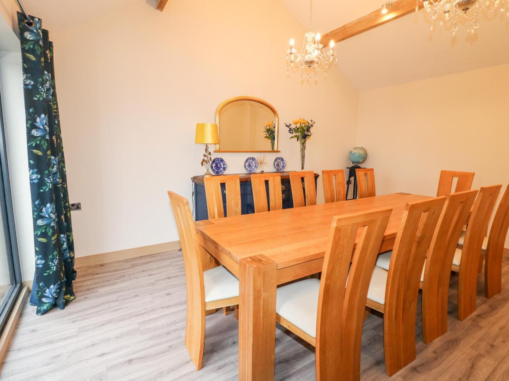 Fields Farm Villa Draycott in the Moors ภายนอก รูปภาพ