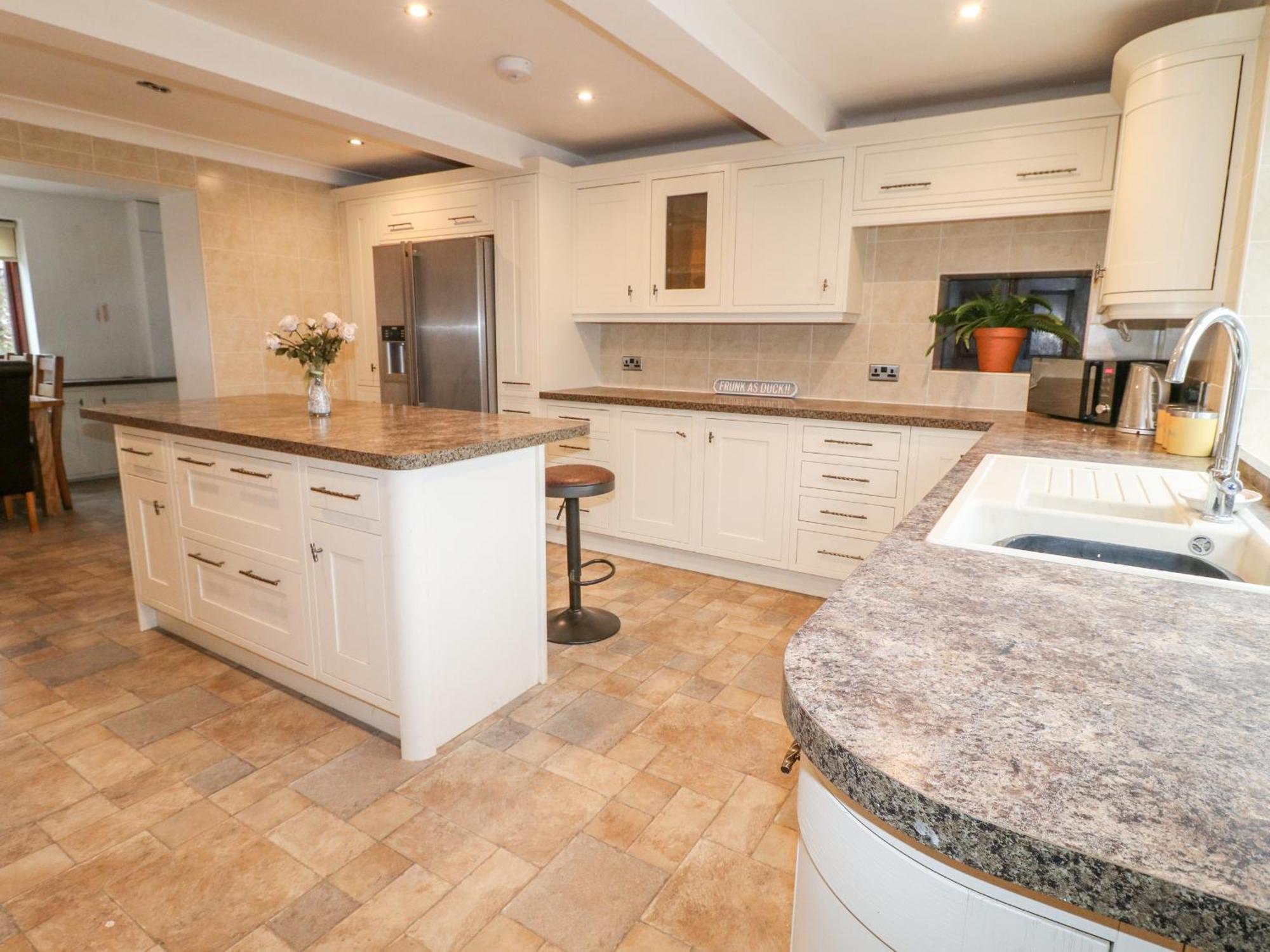 Fields Farm Villa Draycott in the Moors ภายนอก รูปภาพ