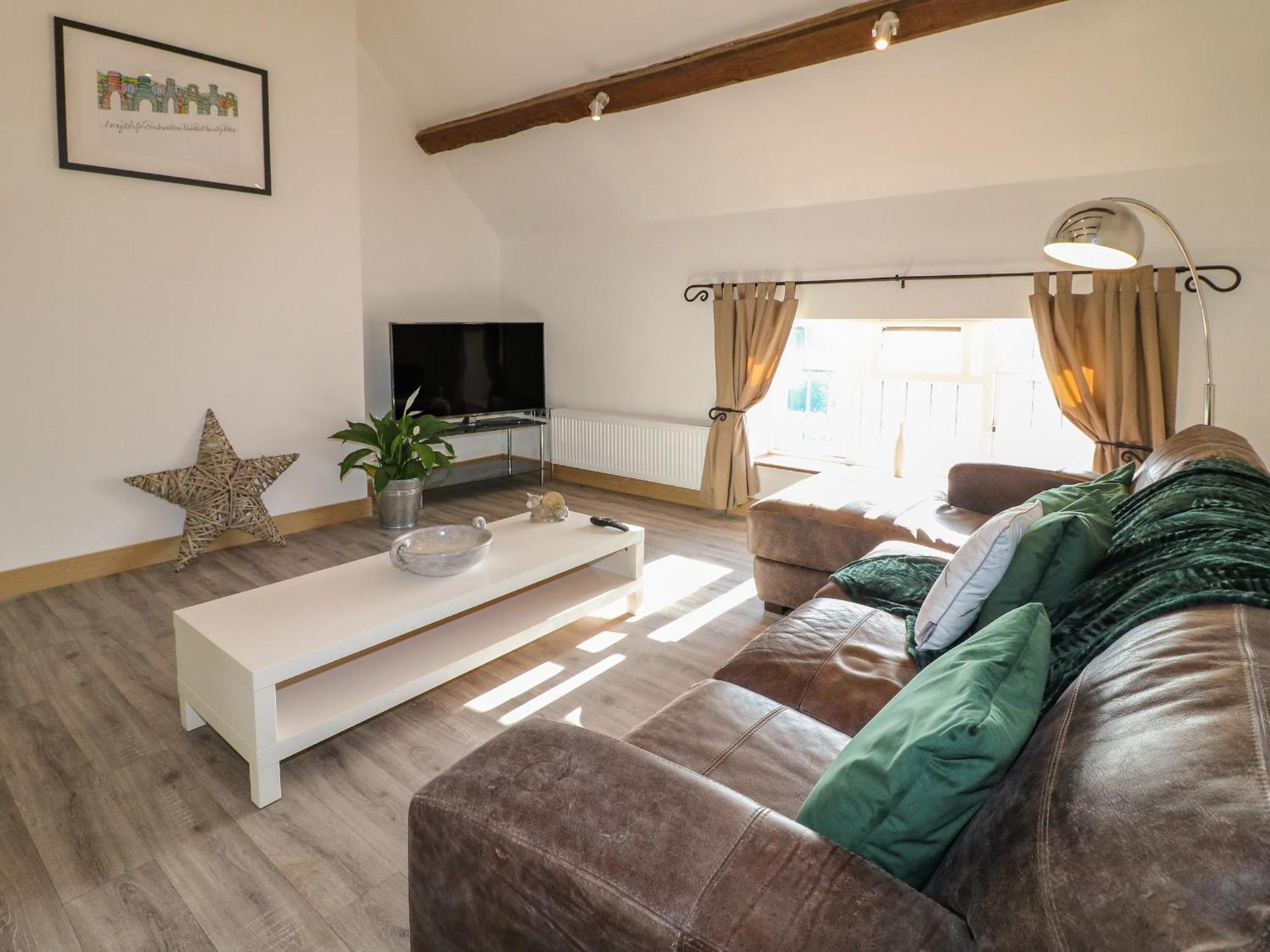 Fields Farm Villa Draycott in the Moors ภายนอก รูปภาพ